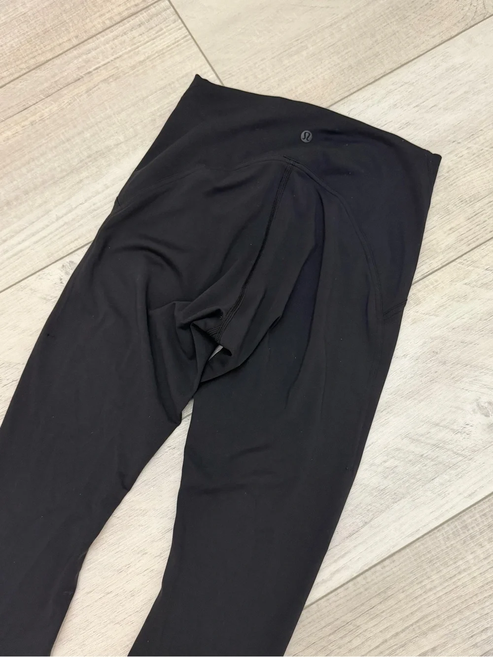 Lululemon InStill High Rise Pants Leggings Black 25” Size 6 Gym Activewear